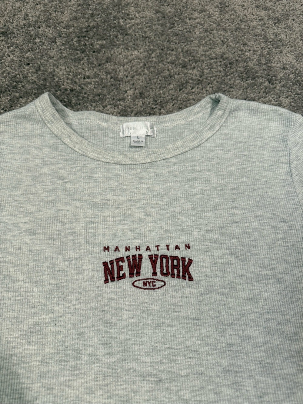 Grey Manhattan New York Ribbed Tee W/Red Lettering Size Large - Picture 2 of 3